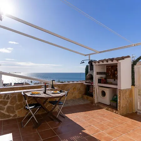Rentafive Vistas Al Mar Bbq Holiday home *